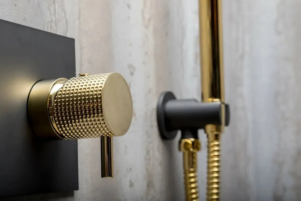 Душевой комплект Boheme Fusion 130-BG, С ВНУТРЕННЕЙ ЧАСТЬЮ, Black Gold Sancos — официальный сайт