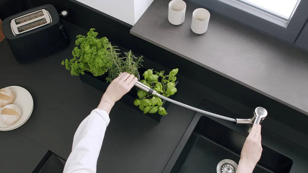 Смеситель для кухни Hansgrohe Zesis M33 74803000 механизм sBox lite, хром Sancos — официальный сайт