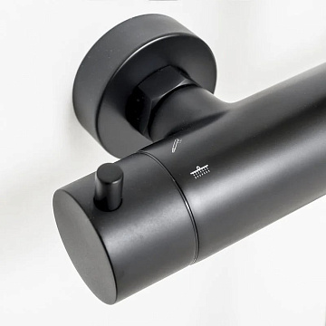 Душевая стойка Clever Panam Evo Xtreme 61019, черный