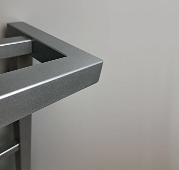 Полотенцесушитель электрический Indigo Forma LEF80-50GFMRt с полкой, graphite metallic