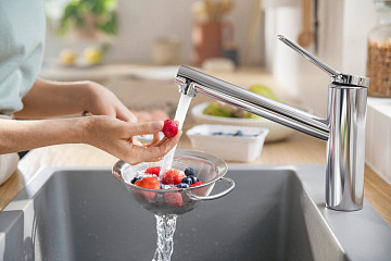 Смеситель для кухни Hansgrohe Zesis M33 74802000 хром