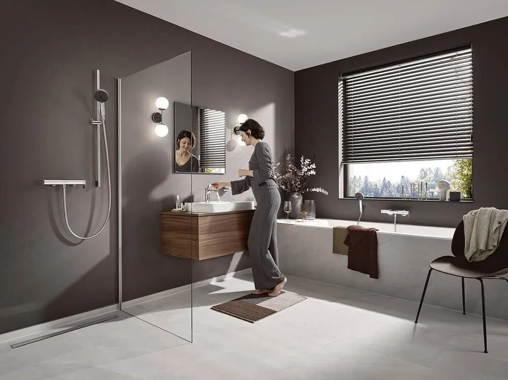 Смеситель для ванны с душем Hansgrohe Vivenis 75420000, хром Sancos — официальный сайт