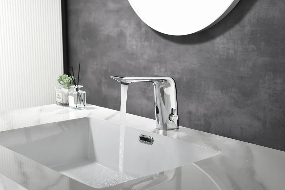 Смеситель для раковины Black&White Gravity 7101С сенсорный, chrome Sancos — официальный сайт