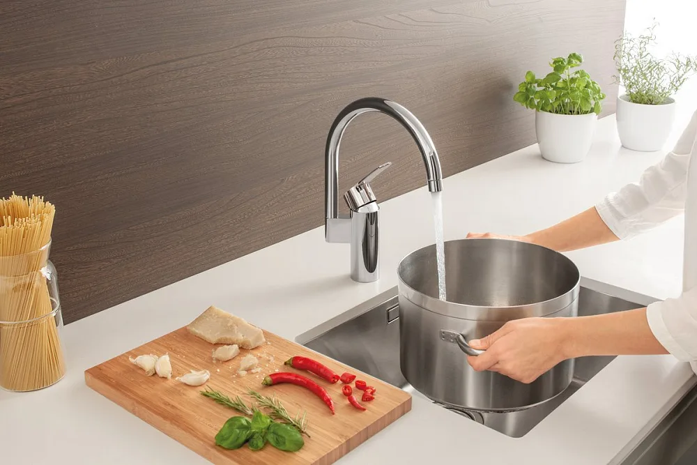 Смеситель для кухни Grohe Eurostyle Cosmopolitan 30221002 Sancos — официальный сайт