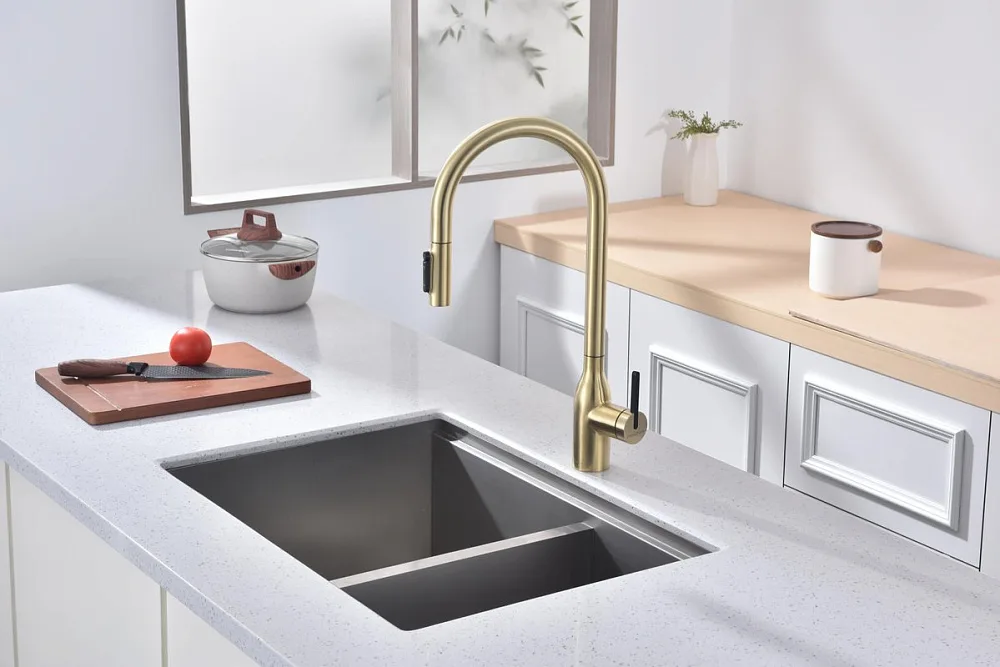 Смеситель для кухни Paulmark Universal Un213880-SBG светлое брашированное золото Sancos — официальный сайт