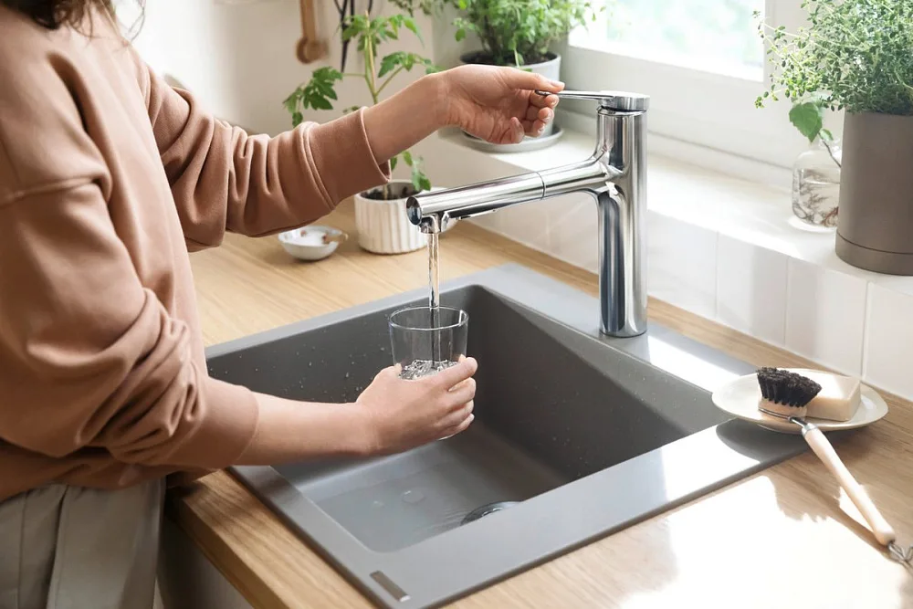 Смеситель для кухни Hansgrohe Zesis M33 74804000 механизм sBox lite, хром Sancos — официальный сайт