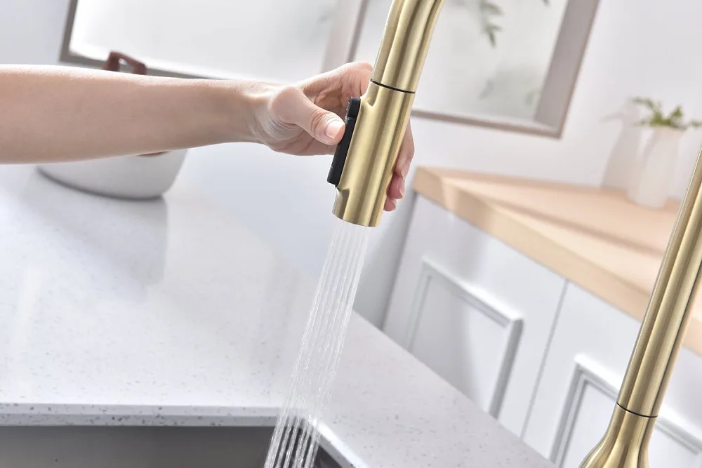 Смеситель для кухни Paulmark Universal Un213880-SBG светлое брашированное золото Sancos — официальный сайт