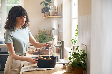 Смеситель для кухни Hansgrohe Zesis M33 74801800 сталь