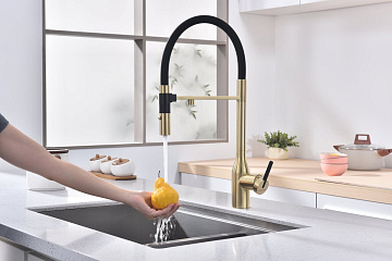 Смеситель для кухни Paulmark Magneto One Ma213188-LG, светлое золото