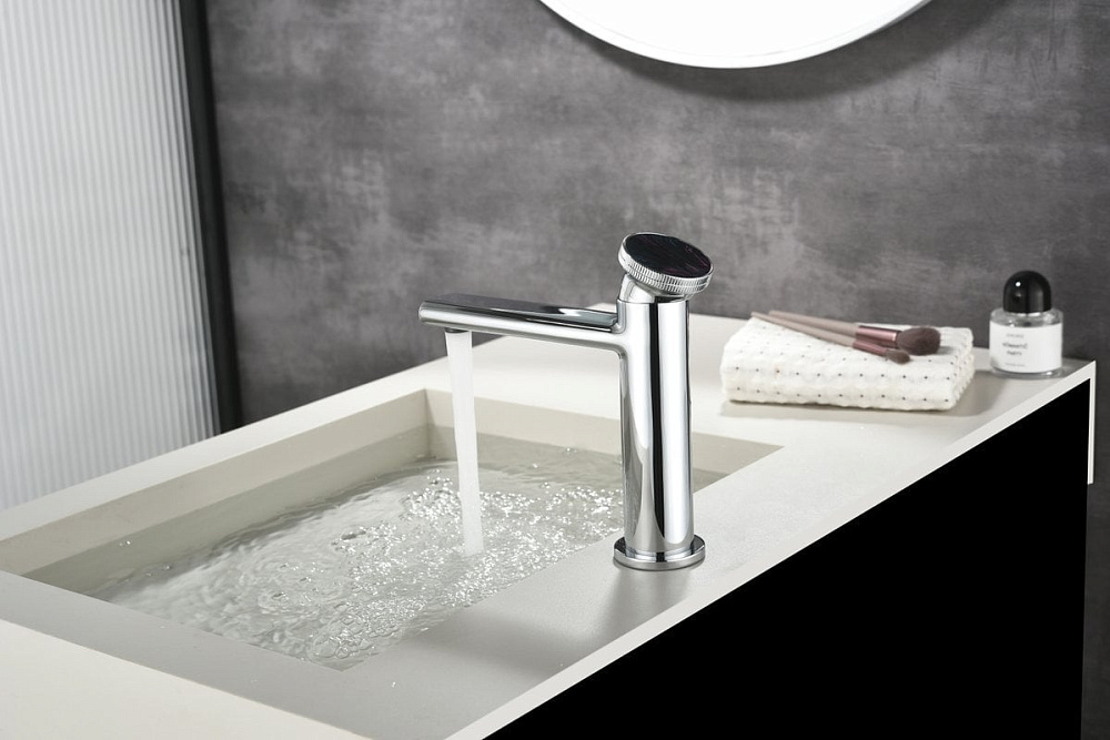 Смеситель для раковины Black&White Gravity 7107C chrome