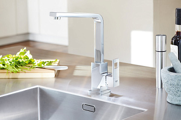 Смеситель для кухни Grohe Eurocube 31255000