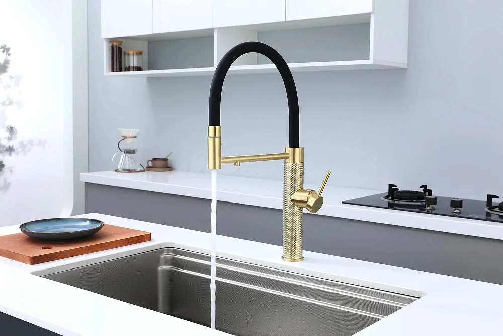 Смеситель для кухни Paulmark Ganymede Diamond Gd613199-LG с гибким изливом, светлое золото Sancos — официальный сайт