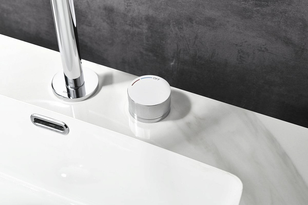 Смеситель для раковины Black&White Gravity 7108C chrome