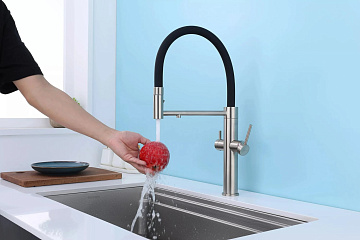 Смеситель для кухни Paulmark Nexus Ne213999-BS с гибким изливом, брашированная сталь
