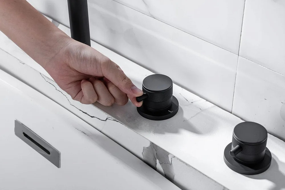 Смеситель на борт ванны Allen Brau Priority 5.31007-31, чёрный матовый Sancos — официальный сайт