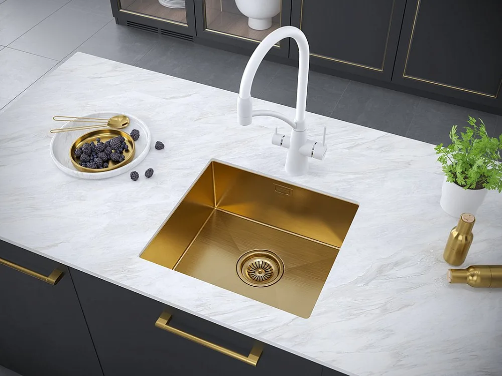 Смеситель для кухни Paulmark Siegen Si213111-WH, белый матовый с гибким изливом Sancos — официальный сайт