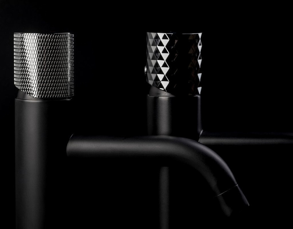 Смеситель для раковины Boheme Stick 121-BCR.2 black touch chrome