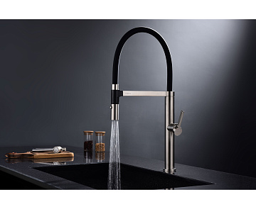 Смеситель для кухни Paulmark Leader Le214101-BS, с гибким изливом, брашированная сталь