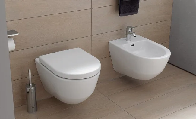Крышка-сиденье Laufen Pro 8.9395.9.000.000.1 с микролифтом, петли хром Sancos — Оригинал