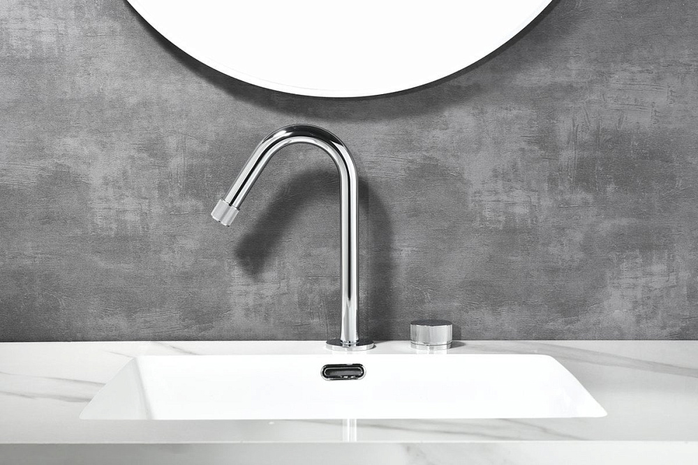 Смеситель для раковины Black&White Gravity 7108C chrome