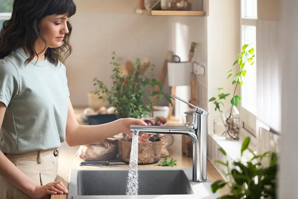 Смеситель для кухни Hansgrohe Zesis M33 74804000 механизм sBox lite, хром Sancos — официальный сайт