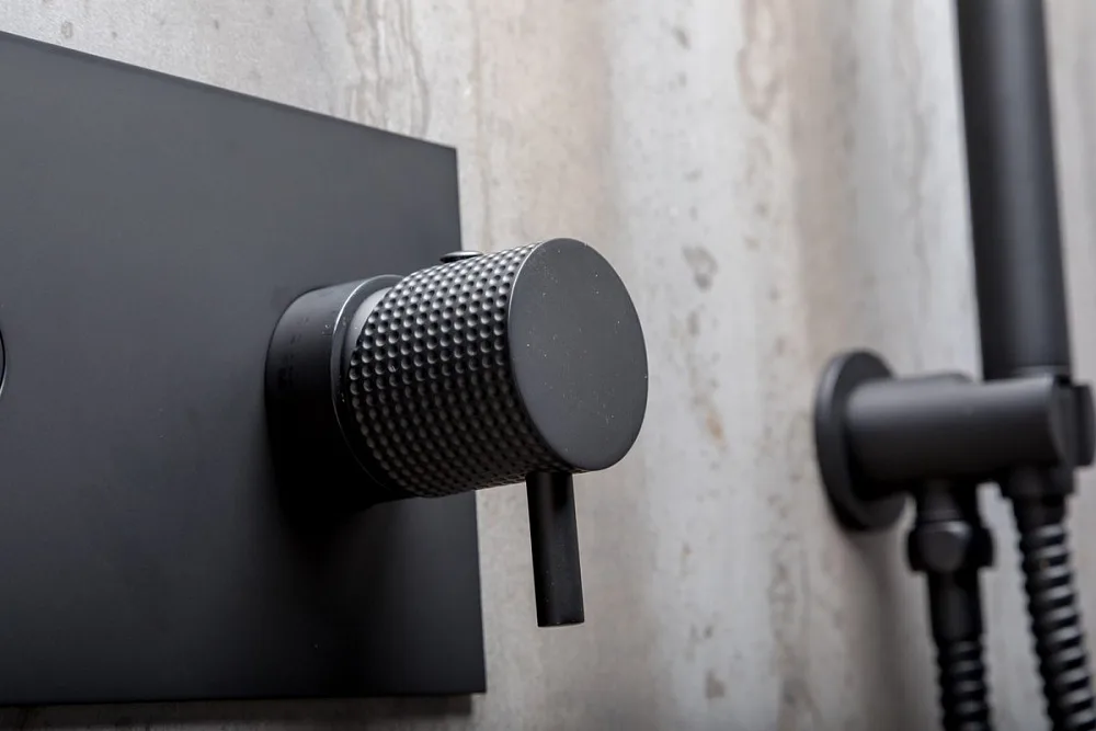 Душевой комплект Boheme Fusion 130-B, С ВНУТРЕННЕЙ ЧАСТЬЮ, чёрный Sancos — официальный сайт