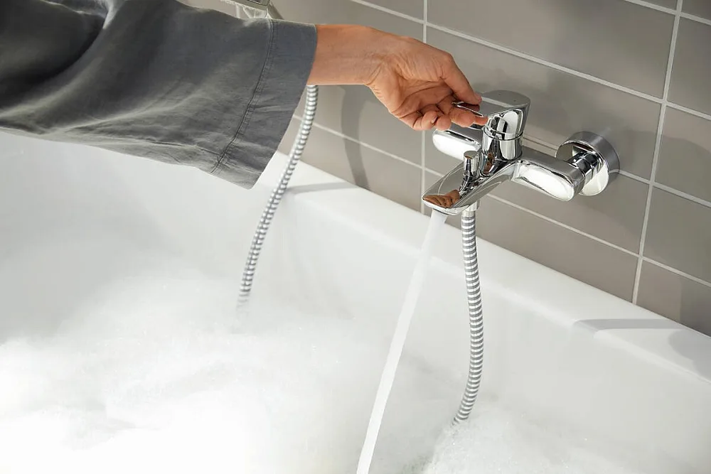 Смеситель для ванны с душем Hansgrohe Rebris E 72450000, хром Sancos — официальный сайт