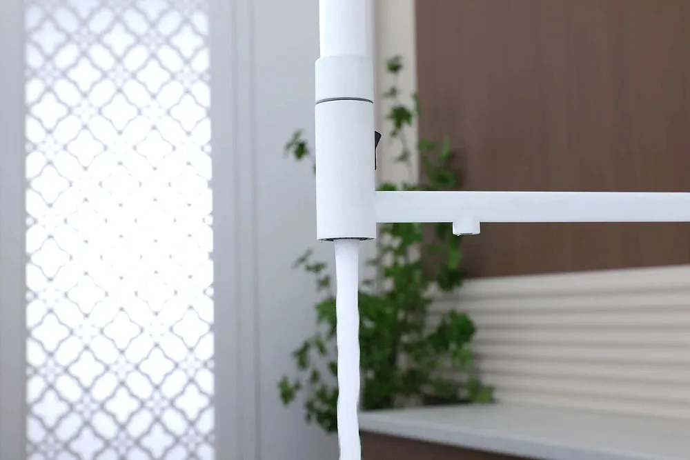 Смеситель для кухни Paulmark Ganymede Ga213199-WH с гибким изливом, белый матовый Sancos — официальный сайт