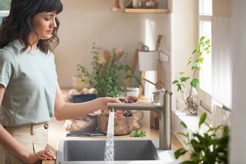 Смеситель для кухни Hansgrohe Zesis M33 74804800 механизм sBox lite, сталь Sancos — официальный сайт