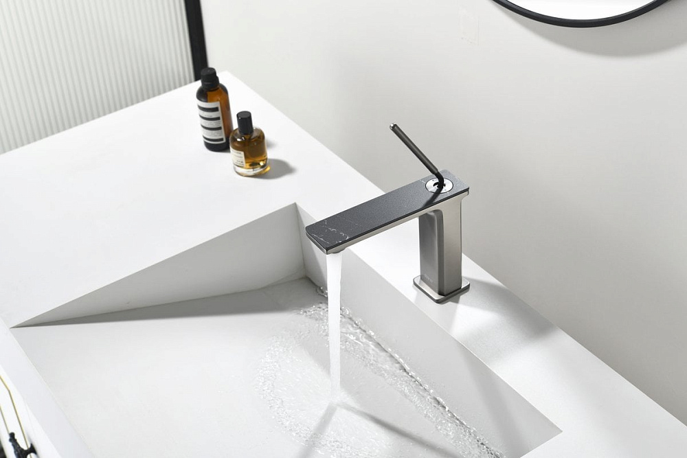 Смеситель для раковины Black&White Gravity 7105GM gun metal