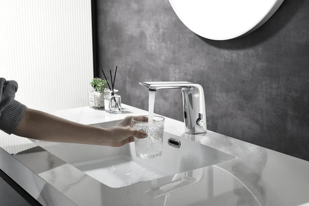 Смеситель для раковины Black&White Gravity 7101С сенсорный, chrome Sancos — официальный сайт