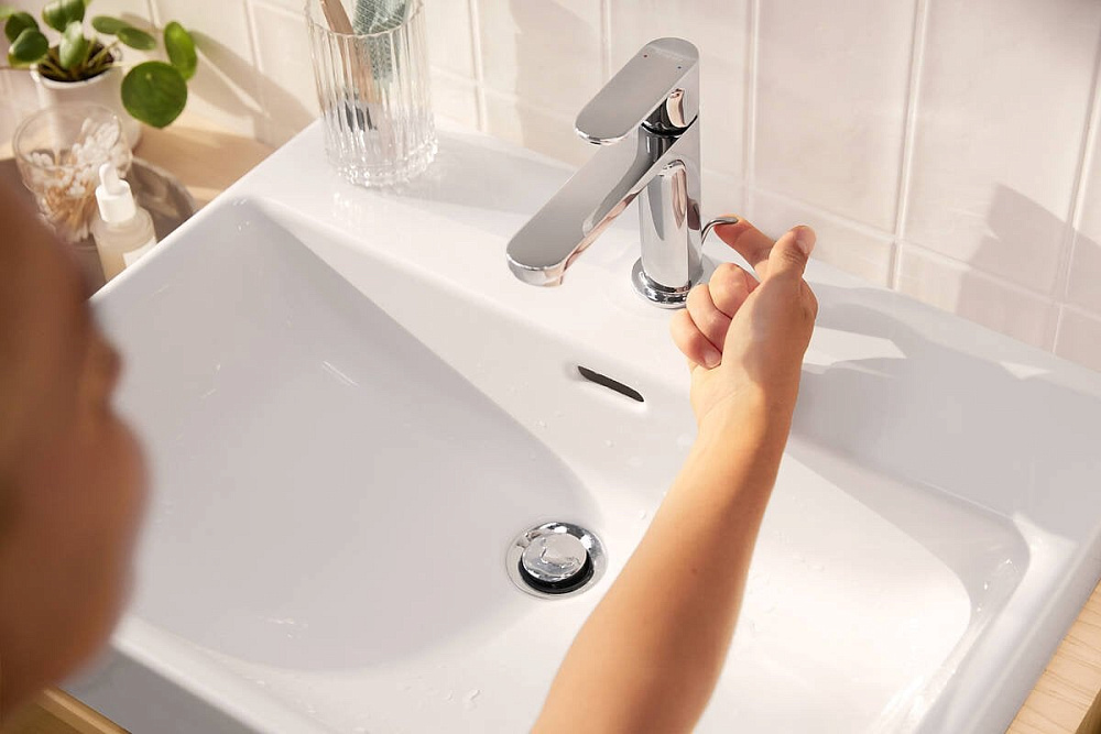 Смеситель для раковины Hansgrohe Rebris S 72517000 с донным клапаном, хром