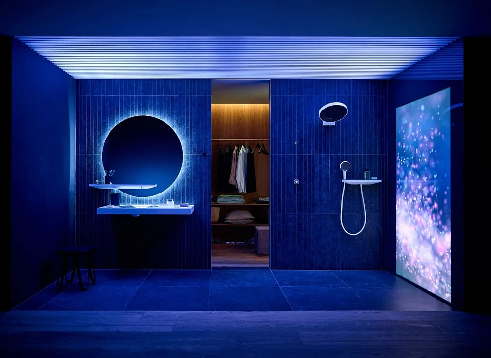 Шланговое подключение Hansgrohe Rainfinity Porter 500 26843700, с полкой и держателем Sancos — официальный сайт