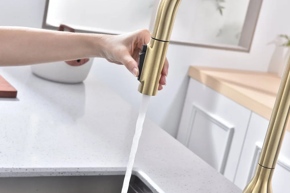 Смеситель для кухни Paulmark Universal Un213880-SBG светлое брашированное золото Sancos — официальный сайт