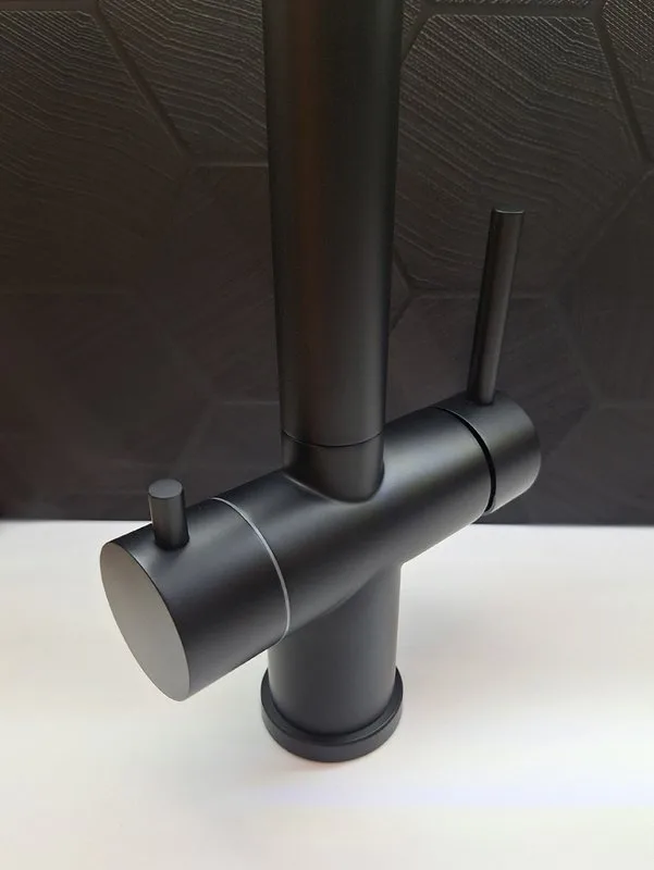 Смеситель для кухни AltroBagno Flusso 050204 NeOp с гибким изливом, матовый черный Sancos — официальный сайт