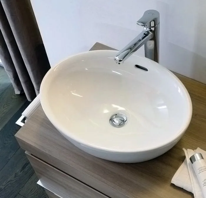 Накладная раковина Laufen Pro 8.1296.4.000.109.1 Sancos — официальный сайт