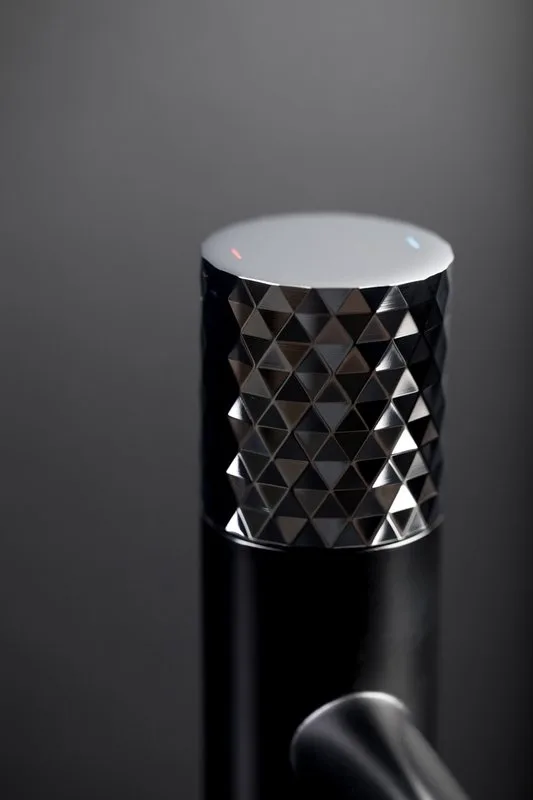 Смеситель для раковины Boheme Stick 121-BCR black diamond chrome Sancos — официальный сайт