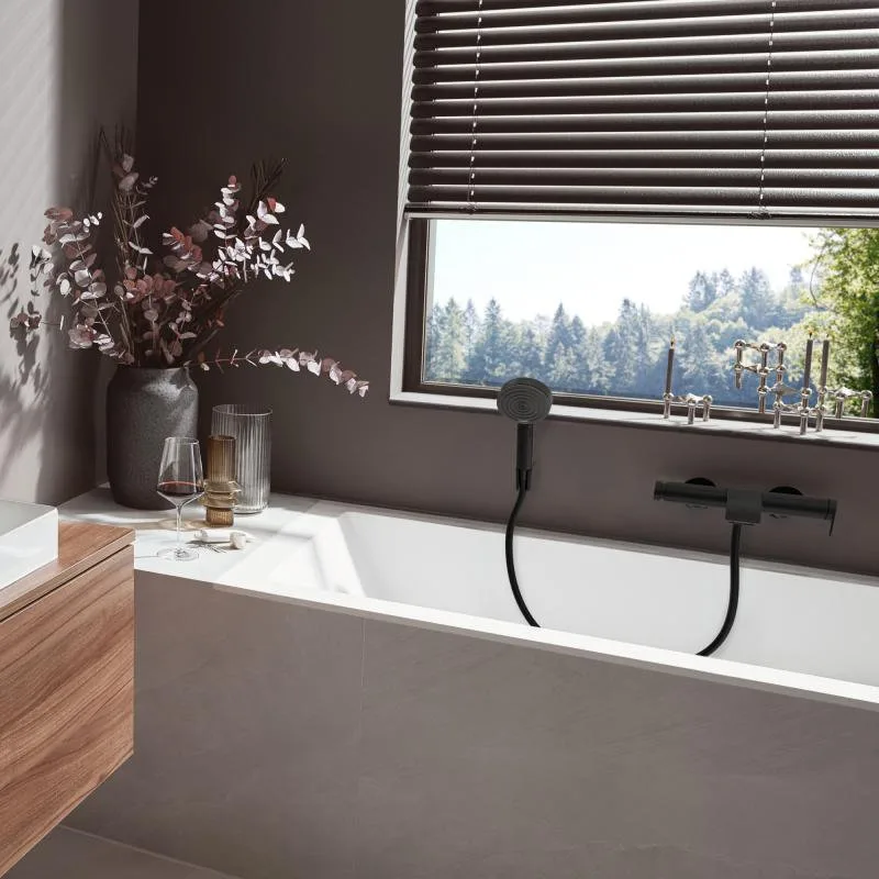 Смеситель для ванны с душем Hansgrohe Vivenis 75420670, матовый черный Sancos — официальный сайт