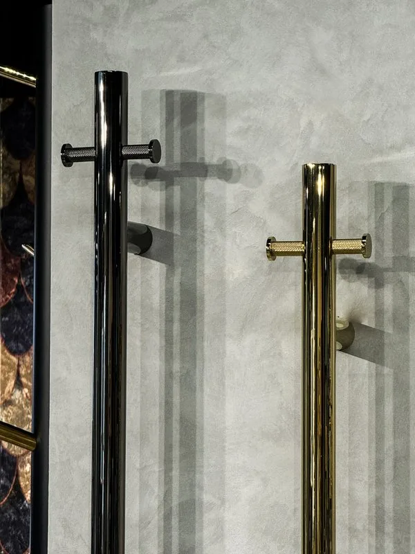 Полотенцесушитель электрический Boheme Uno 726-GM 150x12, gun metal Sancos — официальный сайт
