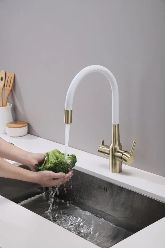 Смеситель для кухни Paulmark Salix 213419-BRw, бронза, белый, с гибким изливом Sancos — официальный сайт