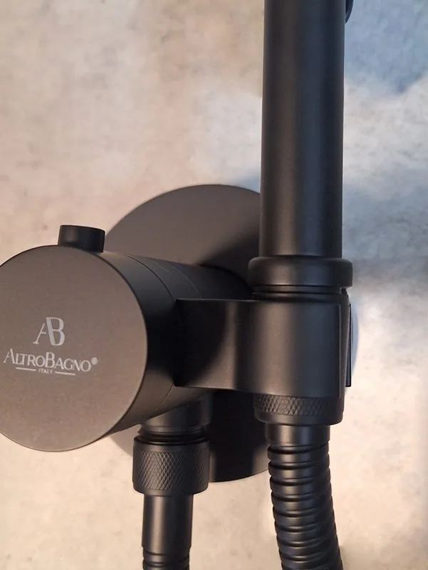 Гигиенический душ AltroBagno Oggetto AltroBagnoOggetto060402MB со смесителем, С ВНУТРЕННЕЙ ЧАСТЬЮ, м Sancos — официальный сайт