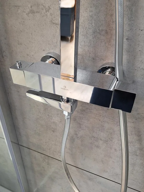 Душевая стойка AltroBagno Cascata 030401 Cr, хром Sancos — официальный сайт