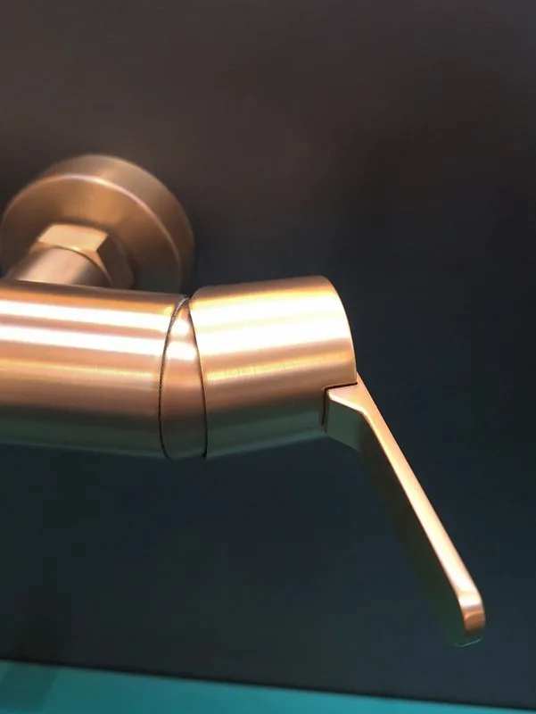 Смеситель для ванны с душем AltroBagno Unione 0223 RaSp, матовая медь Sancos — официальный сайт