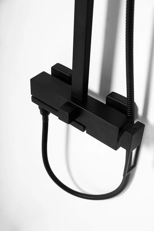 Душевая стойка BelBagno Luce VSCM NERO Sancos — официальный сайт