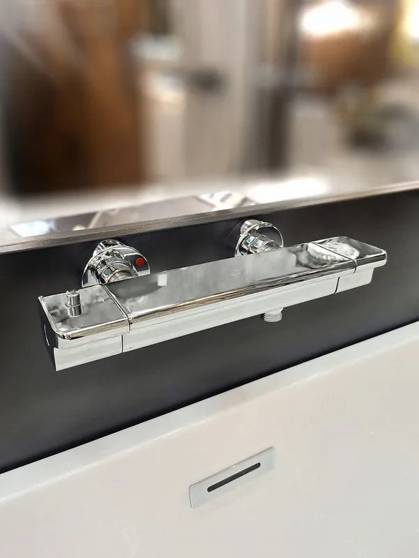 Термостатический смеситель AltroBagno Lamberto 030501 Cr для душа, хром Sancos — официальный сайт