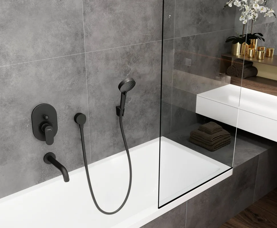 Излив Hansgrohe Vernis Blend 71420670 для ванны, черный Sancos — официальный сайт