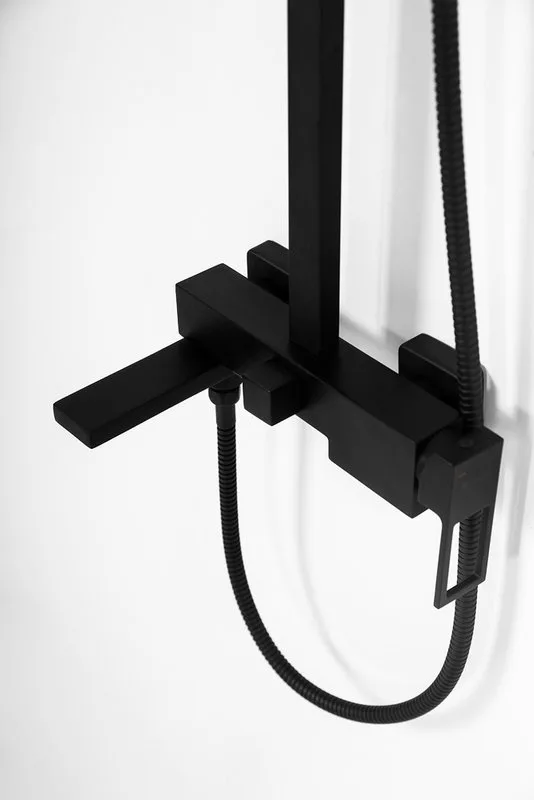 Душевая стойка BelBagno Luce VSCM NERO Sancos — официальный сайт