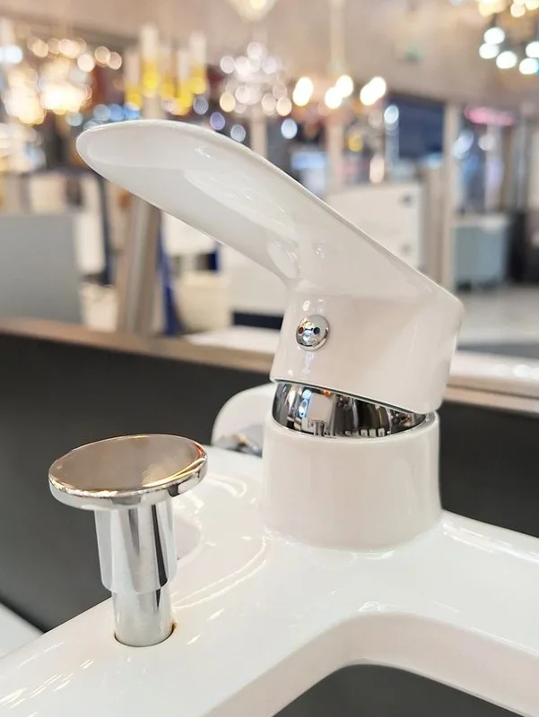 Смеситель для ванны с душем AltroBagno Diretto 0209 Bi, белый Sancos — официальный сайт