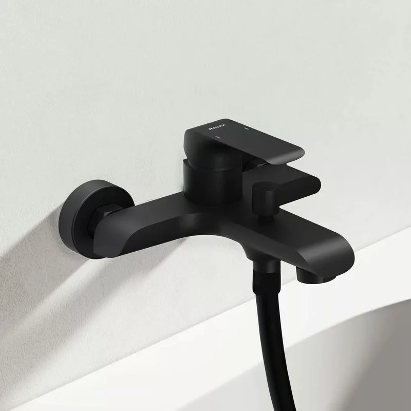 Смеситель для ванны с душем Ravak Flat X070175, черный матовый Sancos — официальный сайт