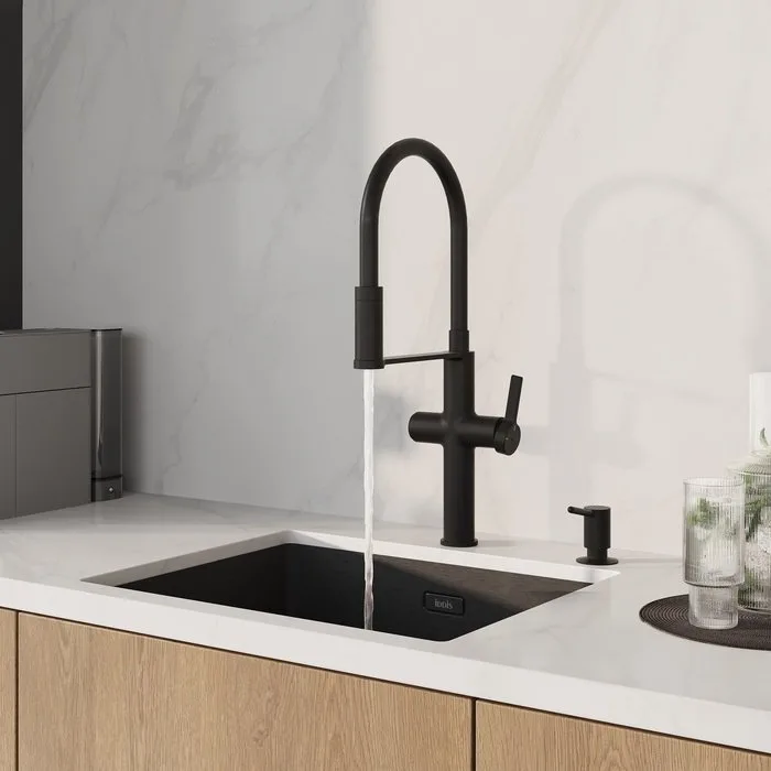 Смеситель для кухни IDDIS Ikon IKNBLFFi05, с гибким изливом, матовый черный Sancos — официальный сайт